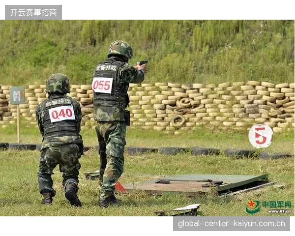 浙江稠州通过复杂的手递手和二次掩护战术，为射手群创造了大量优质的空位三分机会